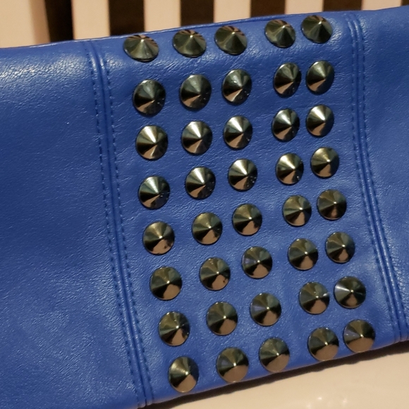 Steve Madden blue clutch - Picture 4 of 8